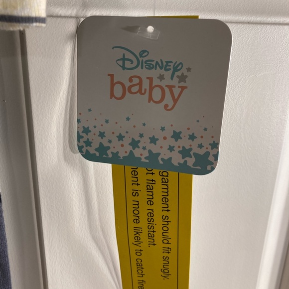 Mickey and Pluto pajamas - Picture 4 of 8